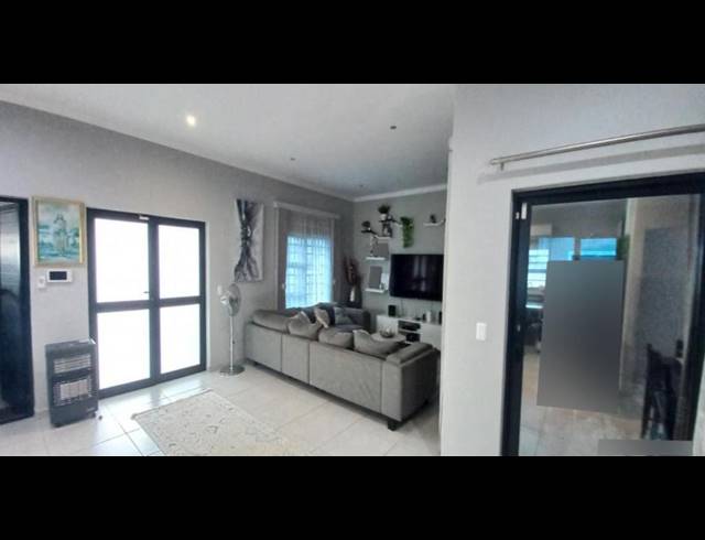 3 BEDROOM HOUSE FOR SALE IN ADMIRALS PARK